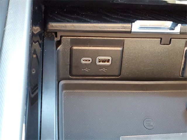 Used 2024 GMC Yukon XL Denali image 21