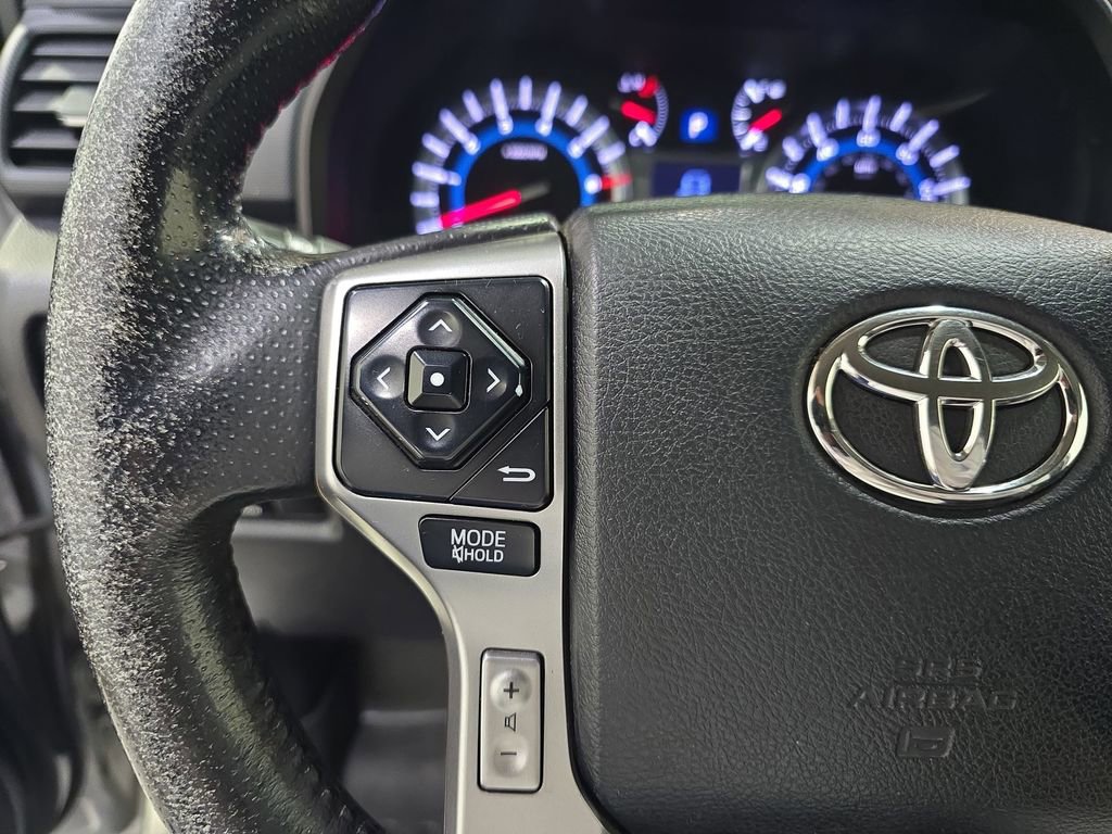 Used 2014 Toyota 4Runner SR5 AWD/4WD image 19