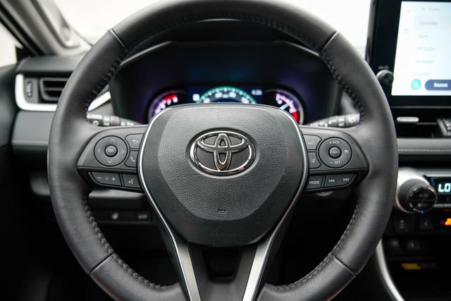 Used 2023 Toyota RAV4 XLE Premium AWD/4WD image 25