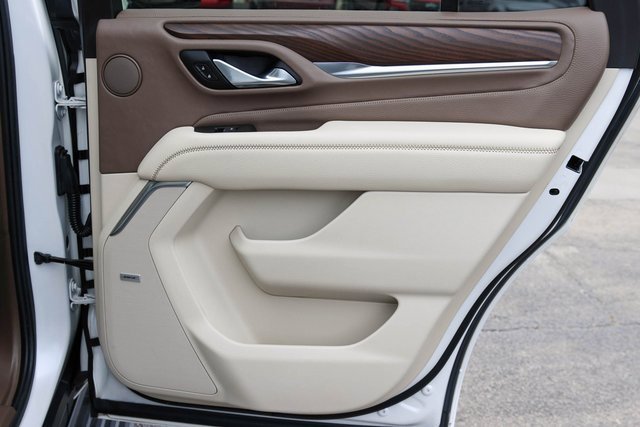 Used 2021 GMC Yukon Denali w/ Denali Premium Package image 23