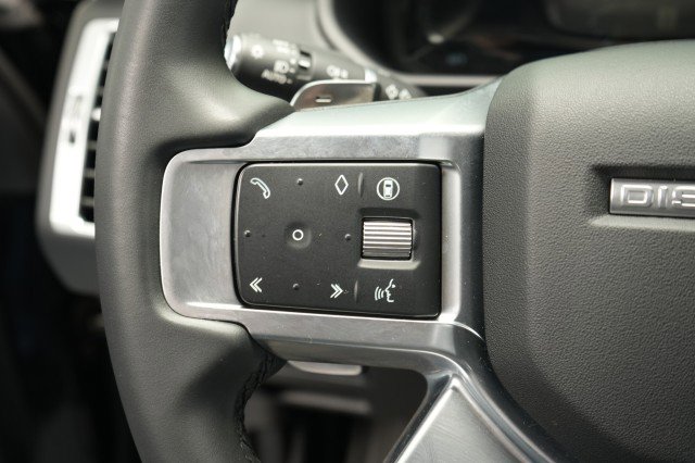 Used 2024 Land Rover Discovery Dynamic SE AWD/4WD image 38