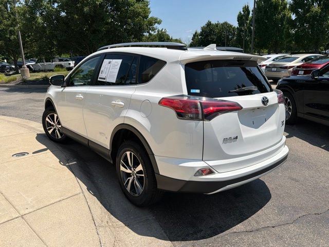 Used 2018 Toyota RAV4 XLE AWD/4WD image 5