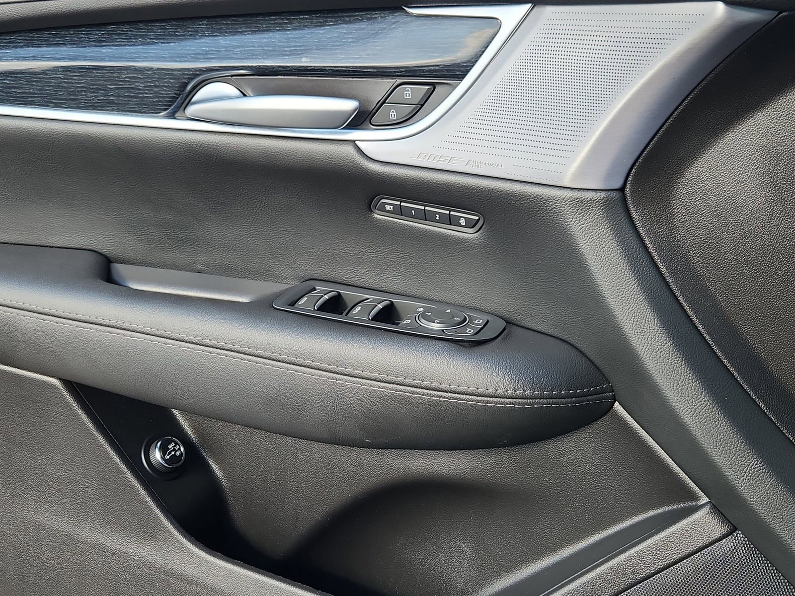 Used 2025 Cadillac XT5 Premium Luxury image 9