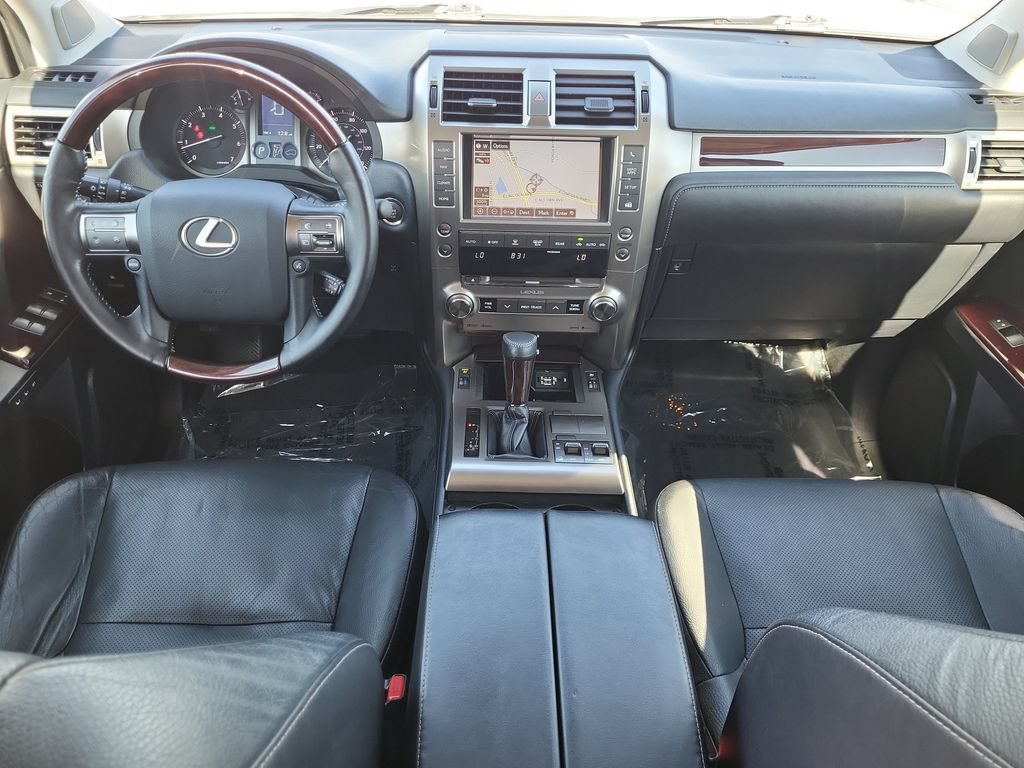 Used 2018 Lexus GX 460 Premium w/ Premium Package AWD/4WD image 16