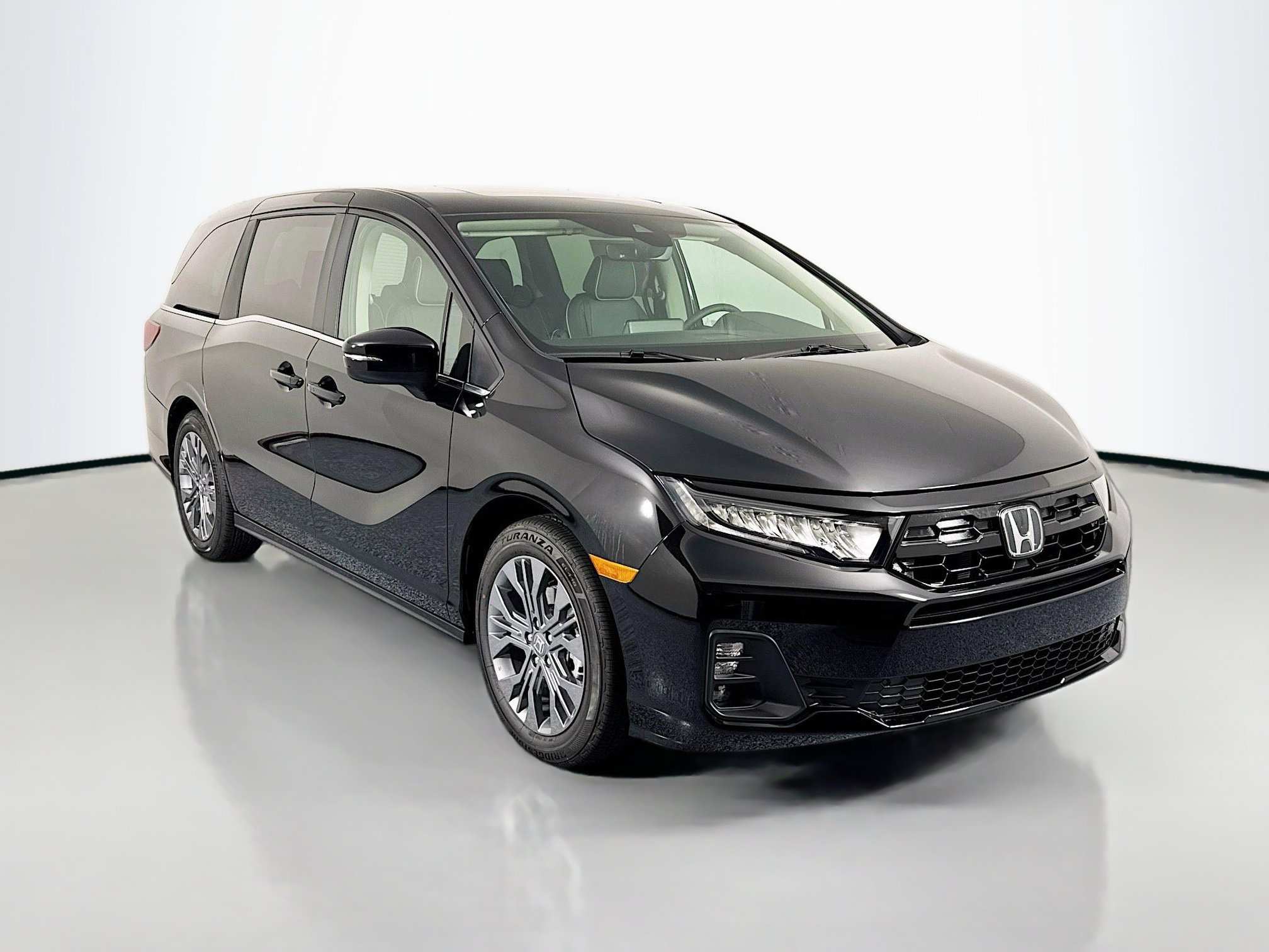 New 2026 Honda Odyssey Touring image 3