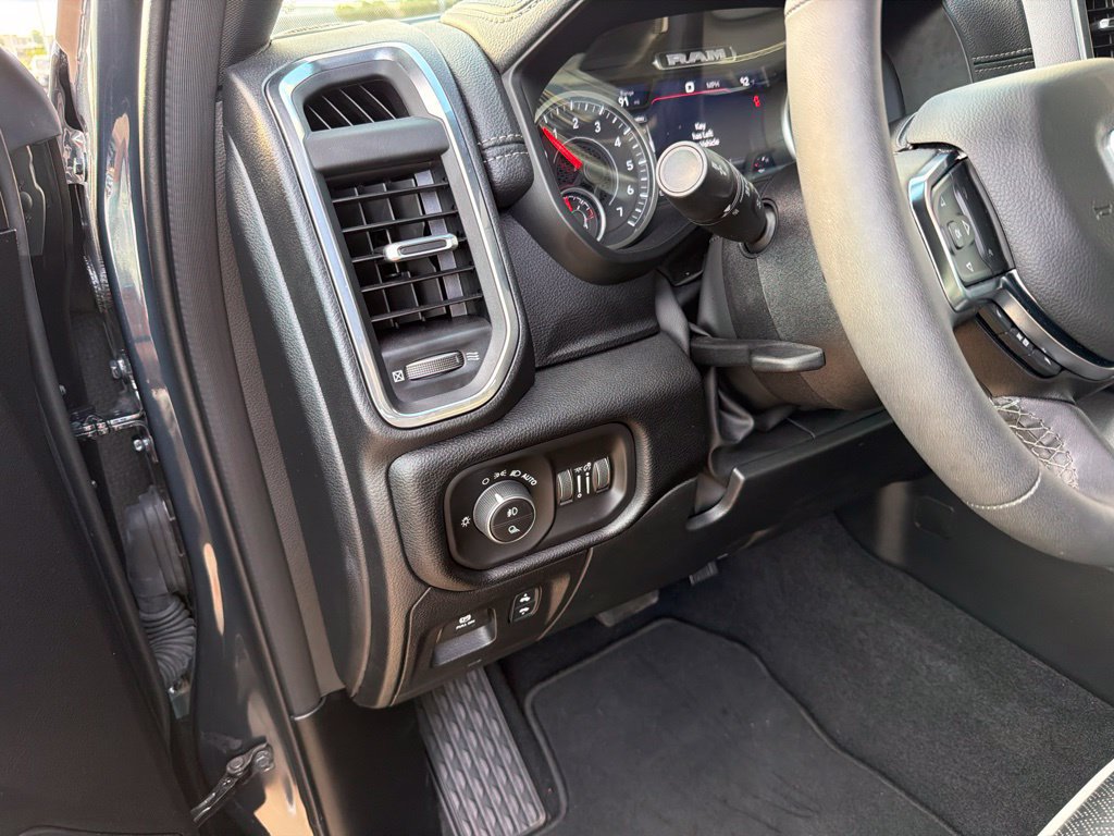 Used 2026 RAM 1500 Laramie AWD/4WD image 29