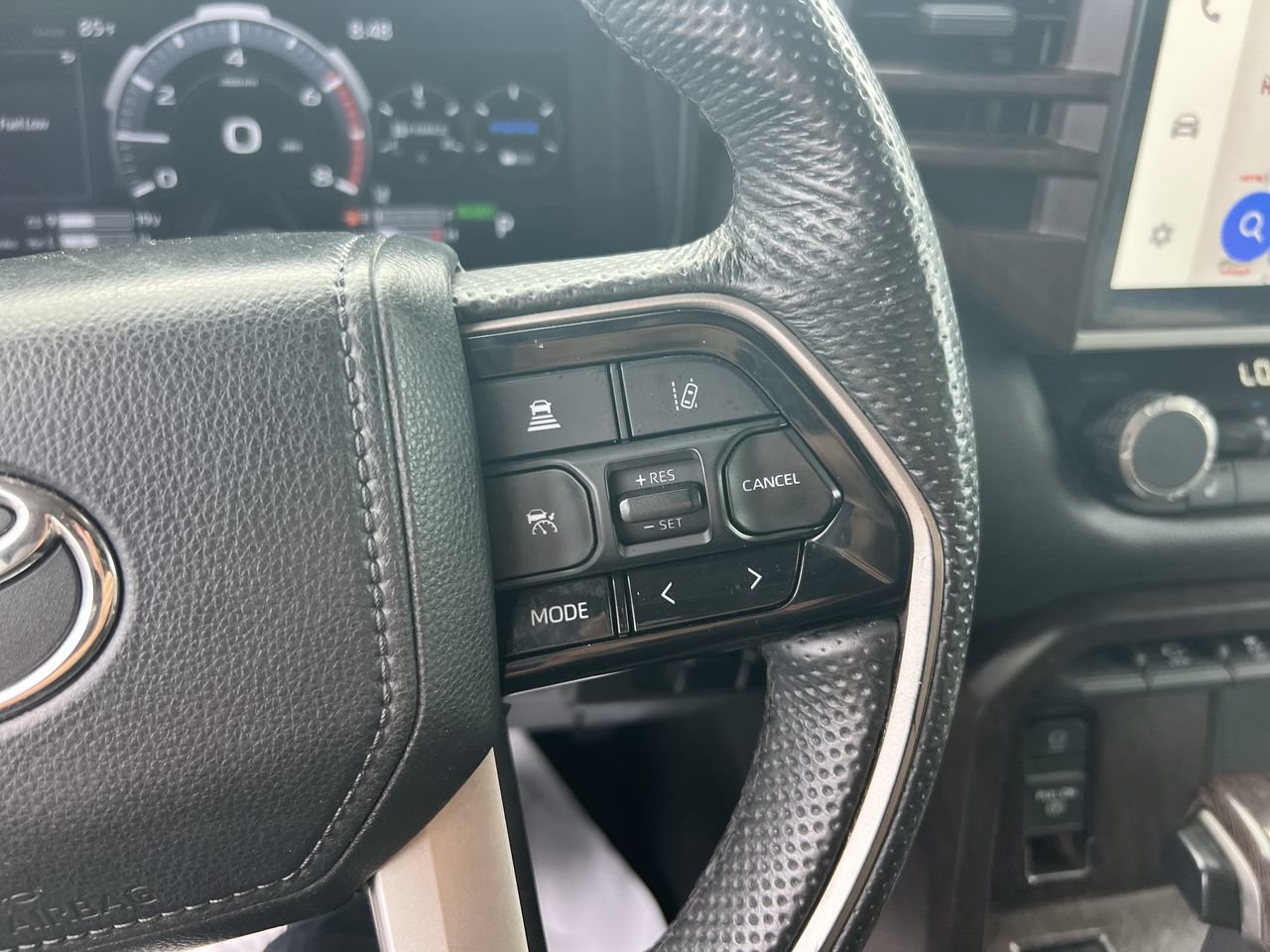 Used 2024 Toyota Sequoia SR5 w/ SR5 Premium Package AWD/4WD image 20