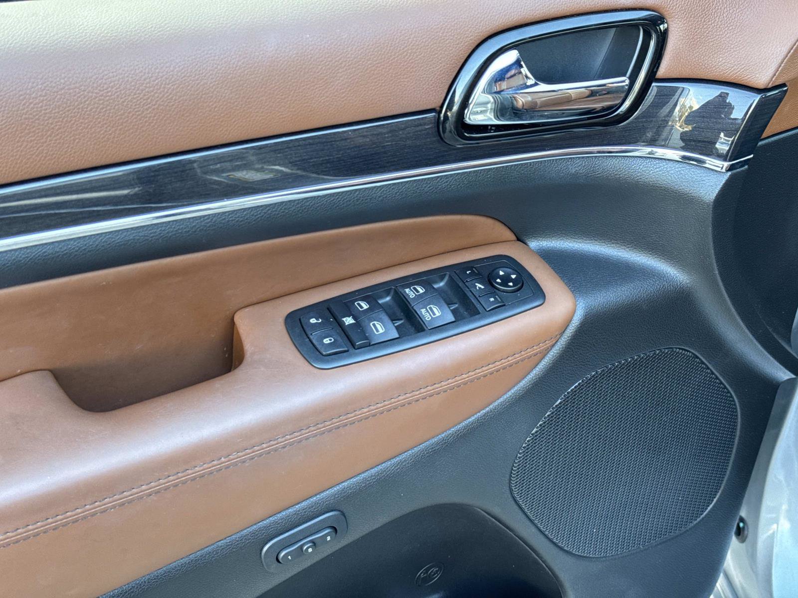 Used 2021 Jeep Grand Cherokee Overland image 18