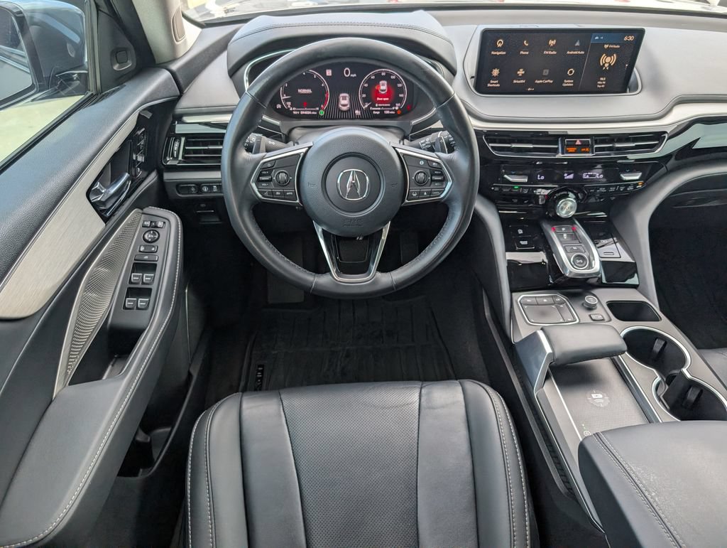 Used 2023 Acura MDX w/ Technology Package FWD image 3