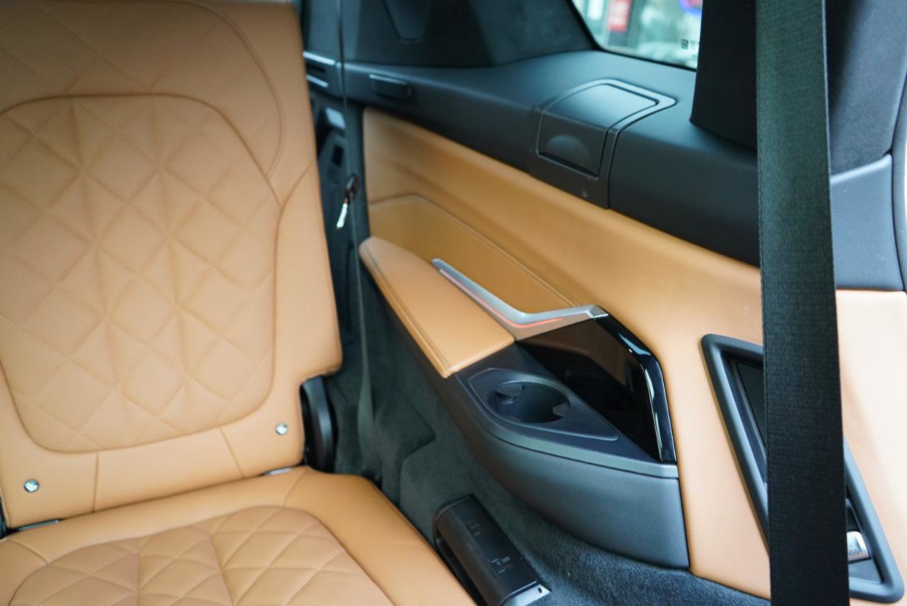 Used 2025 BMW X7 xDrive40i w/ M Sport Package image 60