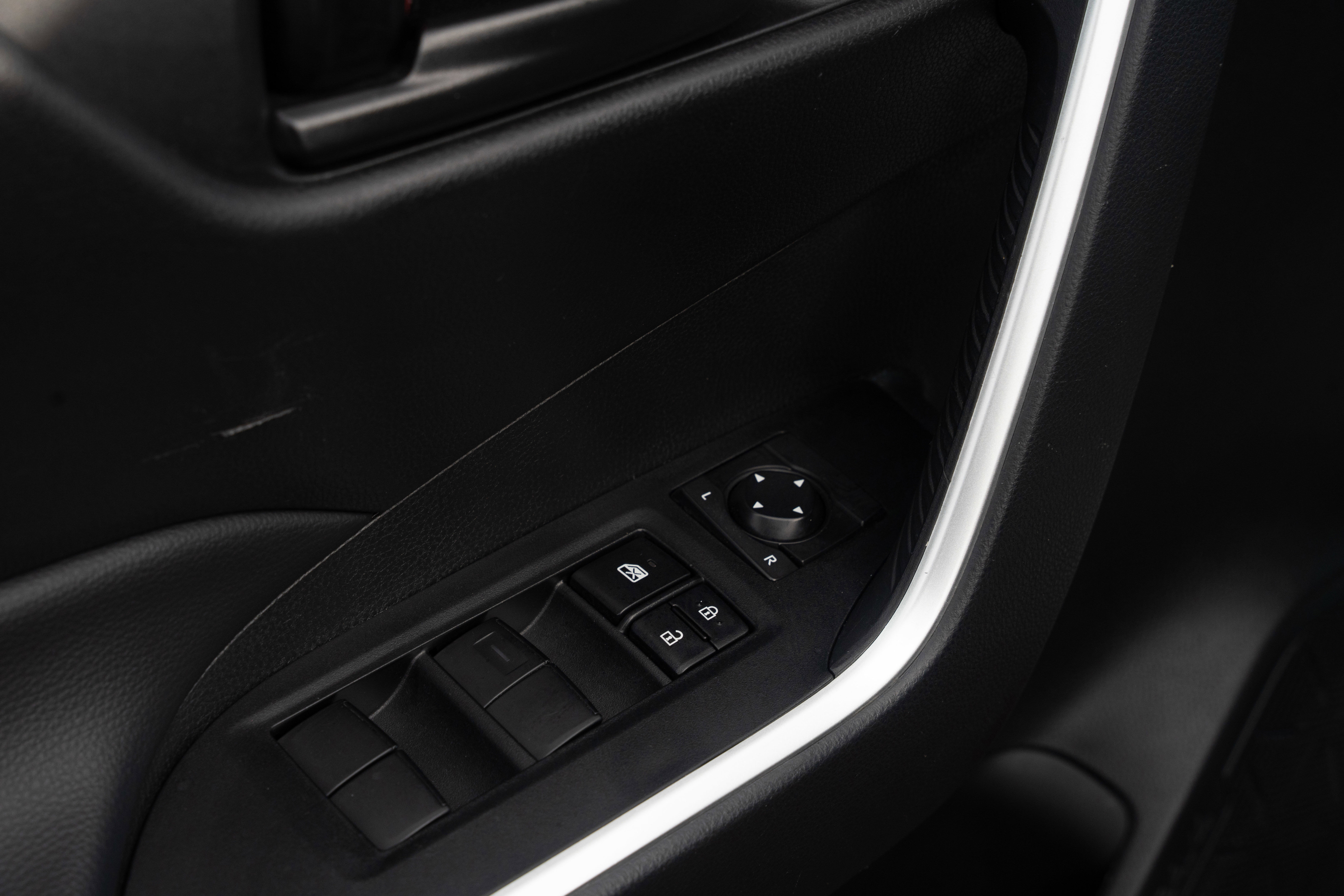 Used 2024 Toyota RAV4 LE image 17