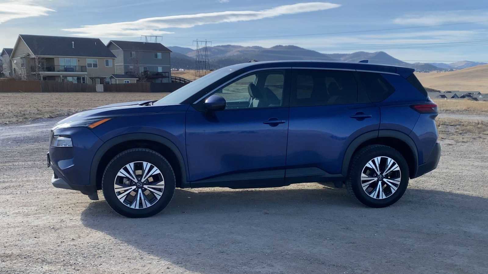 Used 2022 Nissan Rogue SV image 5