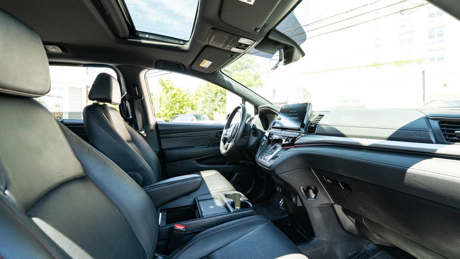 Used 2025 Honda Odyssey Sport-L image 11