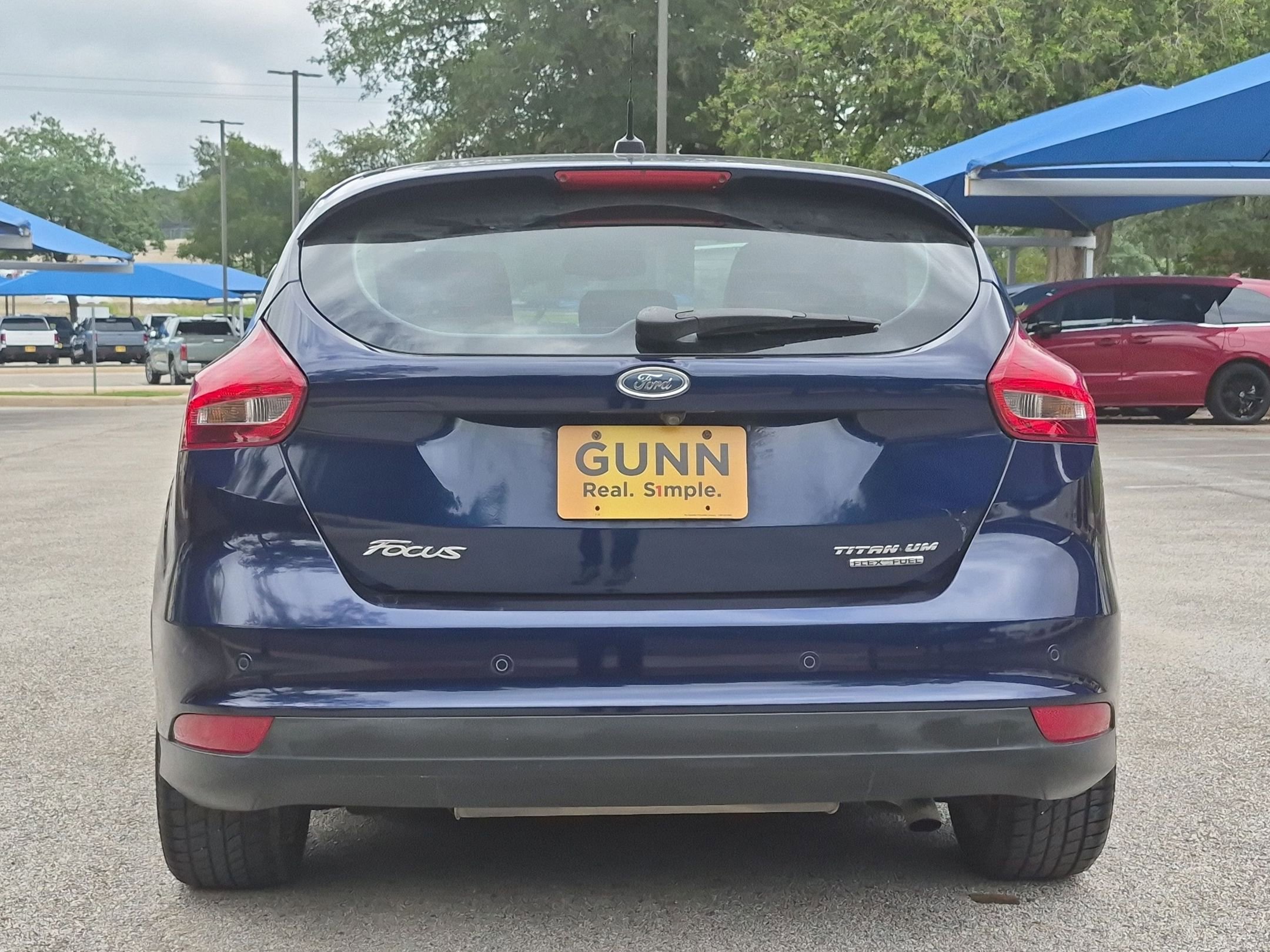 Used 2016 Ford Focus Titanium w/ Titanium Technology Package FWD image 4