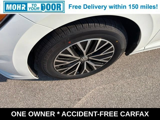 Used 2021 Volkswagen Jetta R-Line FWD image 11