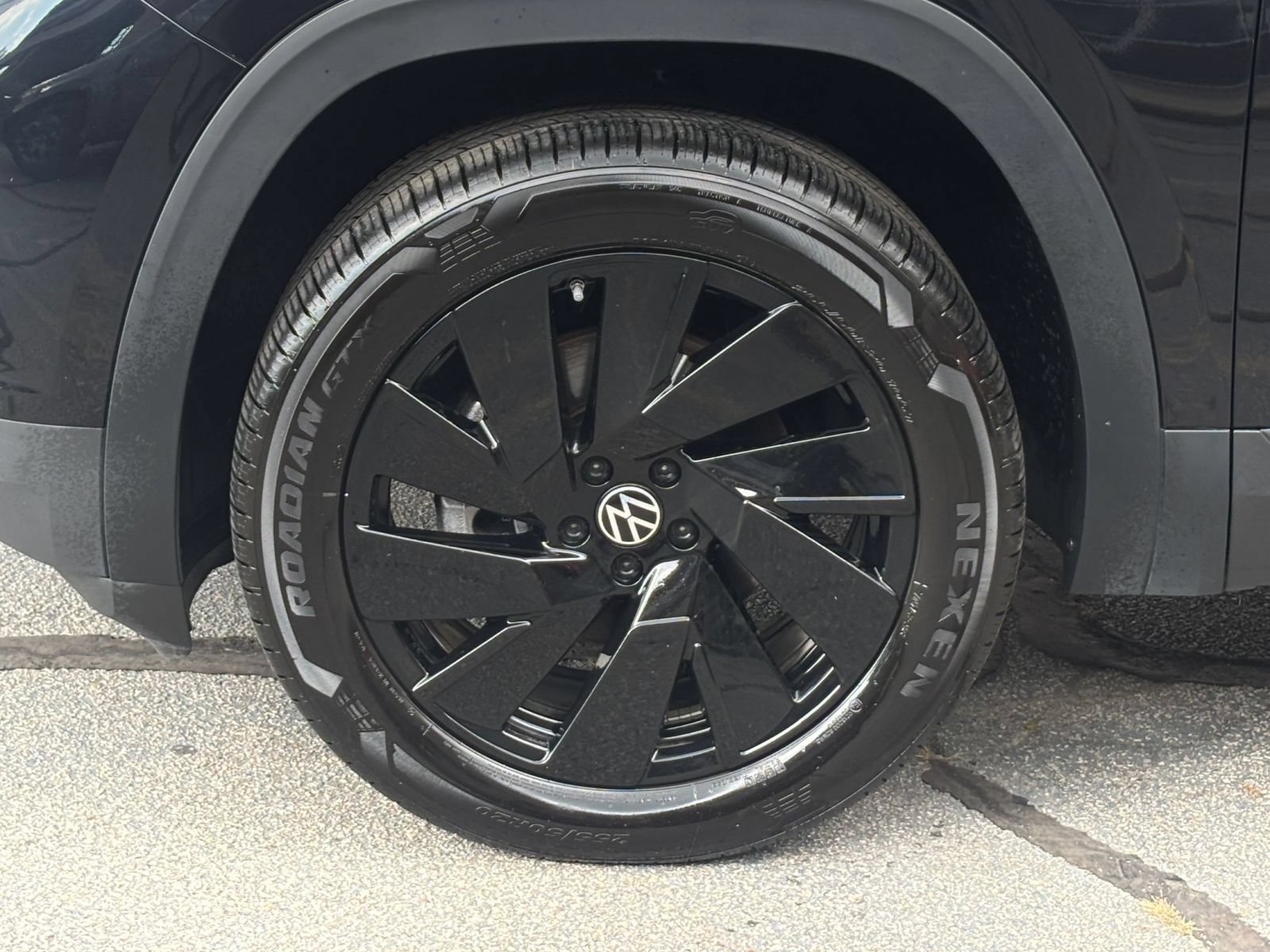 Used 2026 Volkswagen Atlas SE FWD image 28