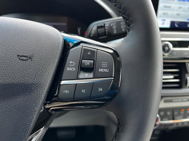 Used 2025 Ford Escape Active w/ Cold Weather Package image 17