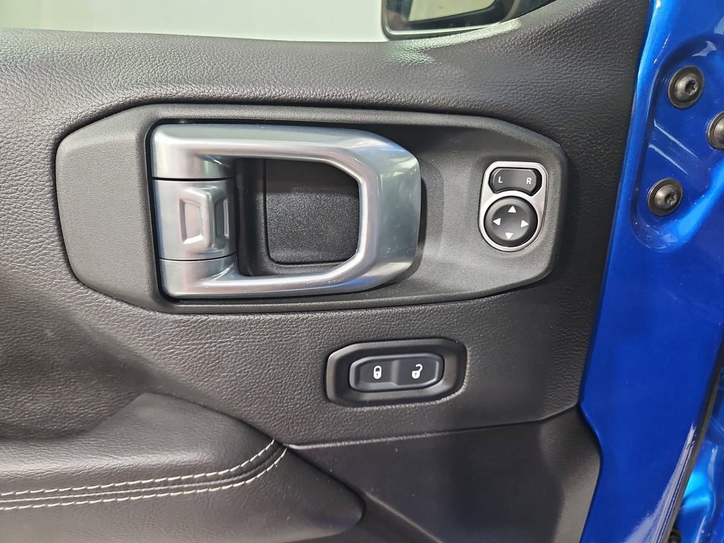 Used 2021 Jeep Wrangler Unlimited Sahara image 12