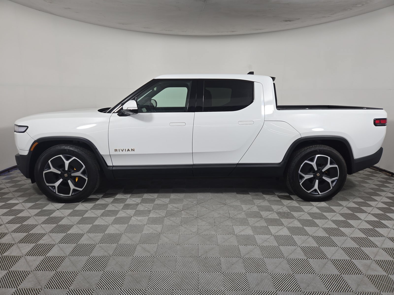 Used 2023 Rivian R1T Adventure Quad AWD/4WD image 2