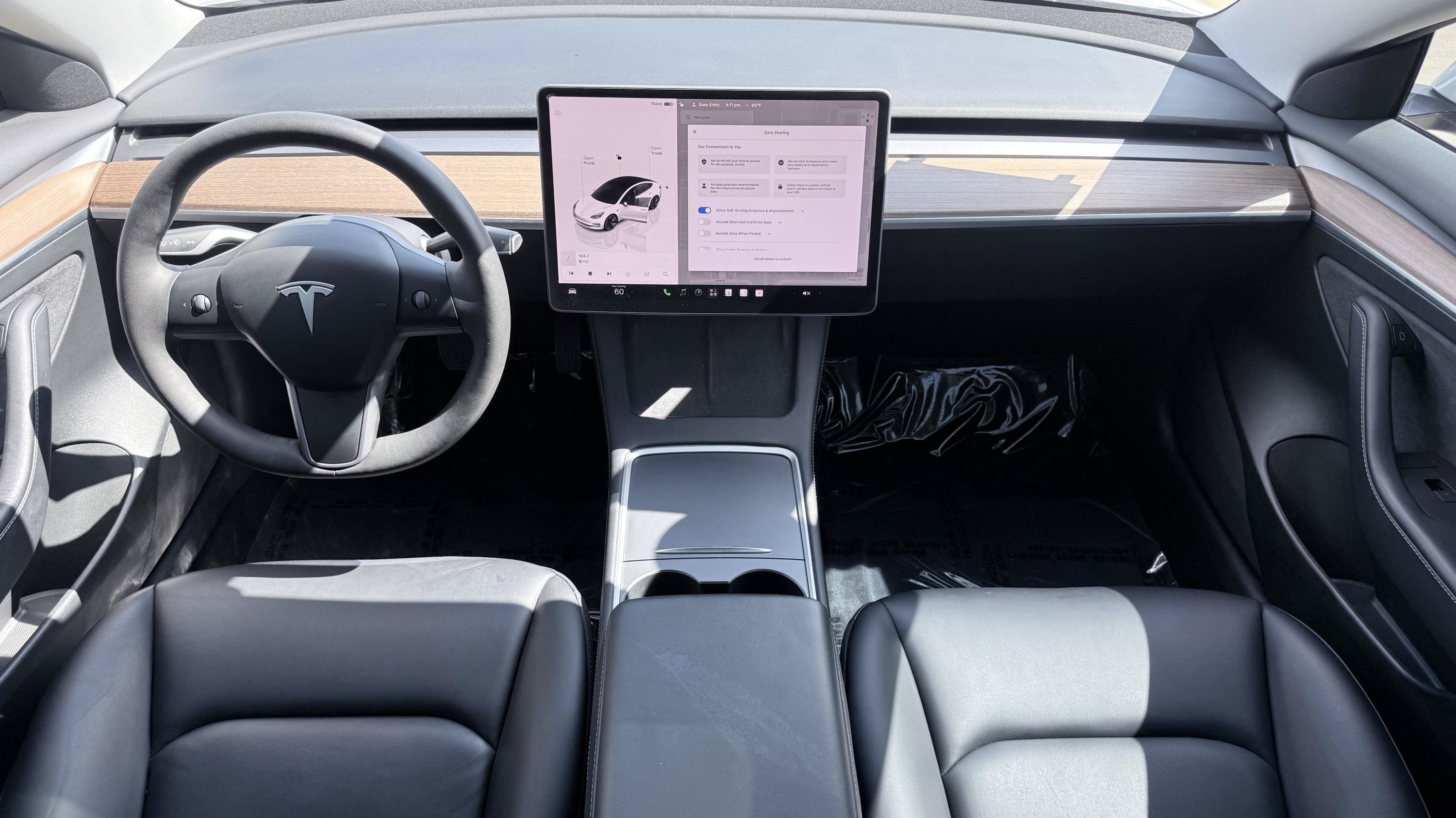 Used 2023 Tesla Model 3 Standard Range RWD image 2