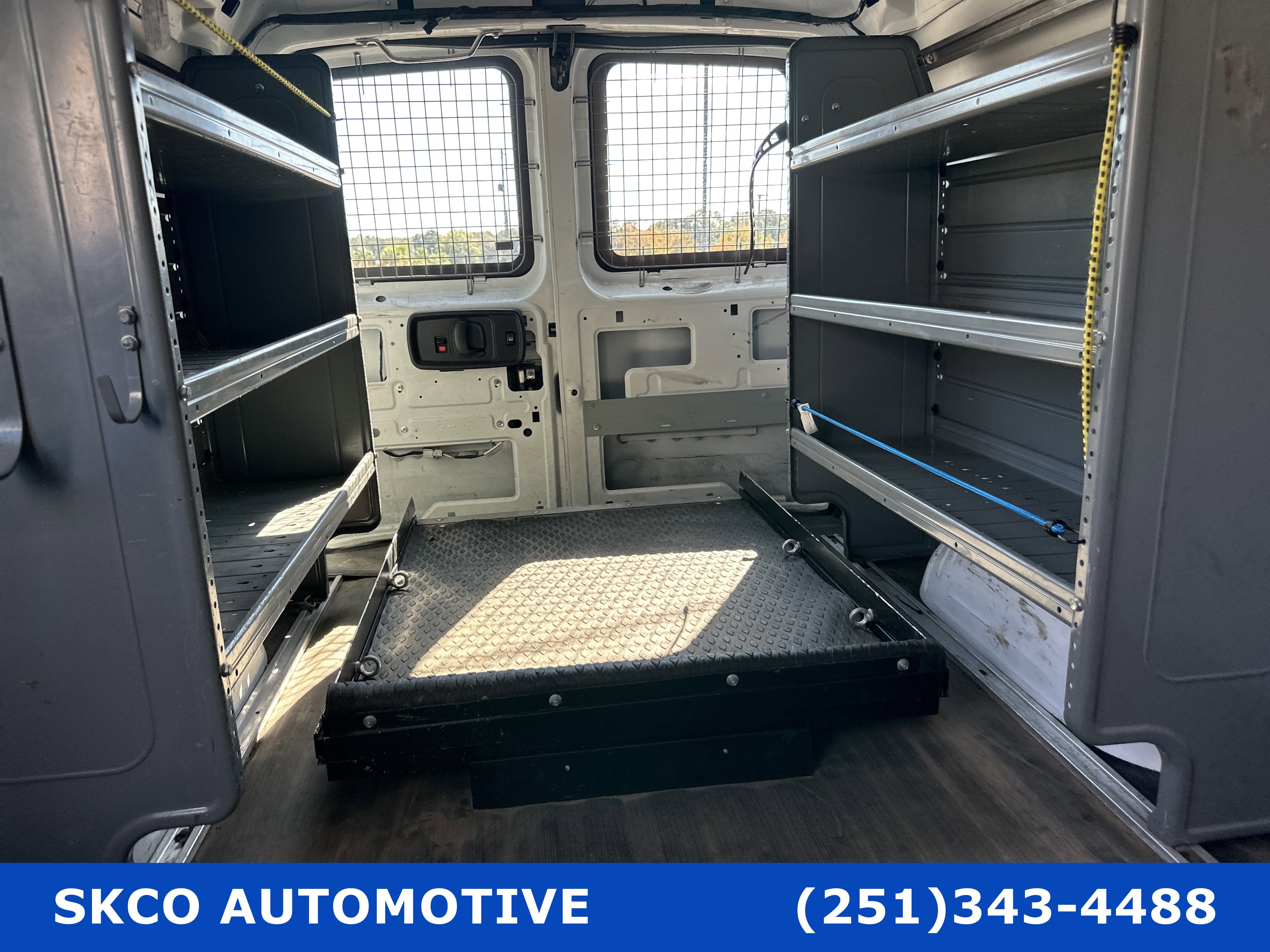 Used 2015 Chevrolet Express 2500 image 25
