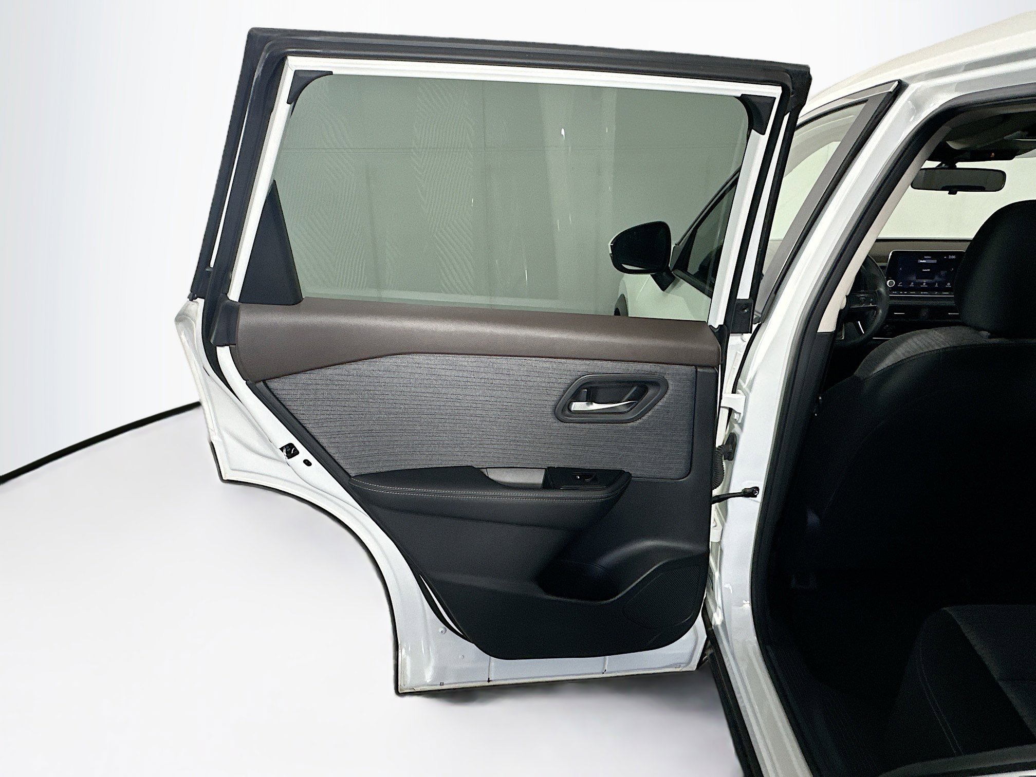 Used 2023 Nissan Rogue SV AWD/4WD image 24