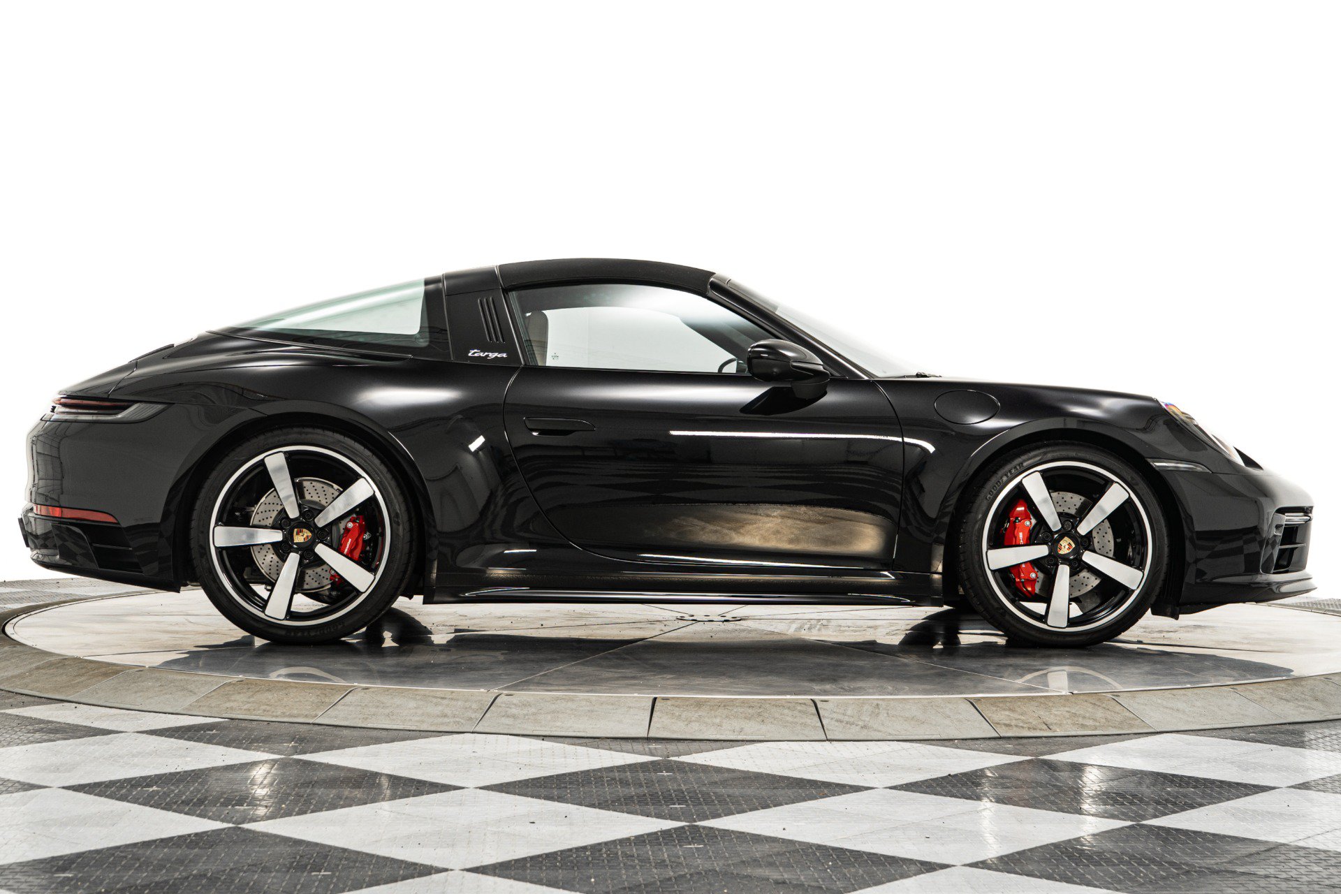 Used 2024 Porsche 911 Targa 4S AWD/4WD image 18