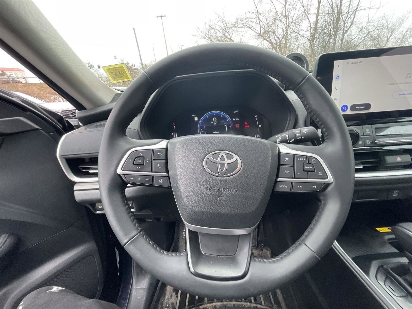 Used 2025 Toyota Grand Highlander AWD image 15