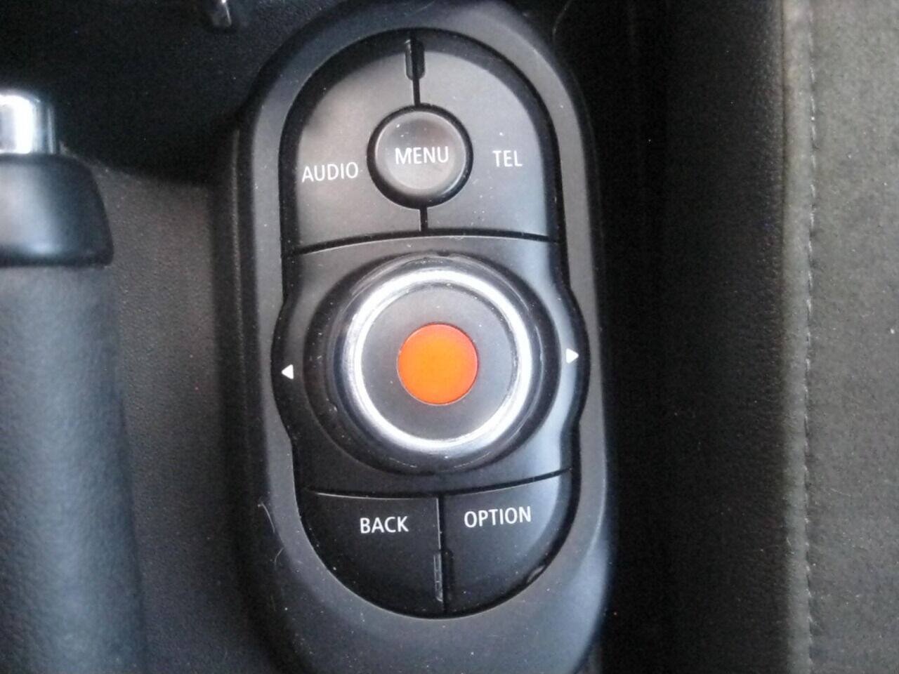 Used 2015 MINI Cooper 2-Door Hardtop FWD image 21