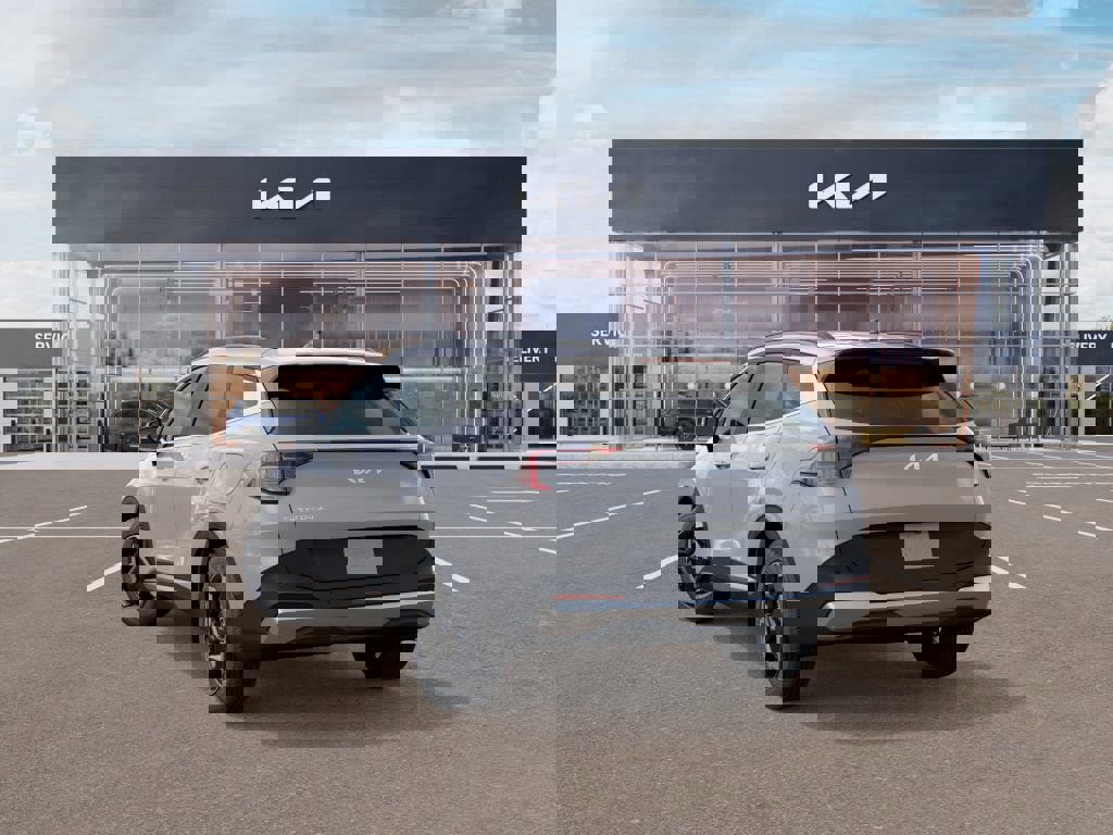 New 2026 Kia Sportage EX image 4
