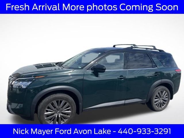 Used 2024 Nissan Pathfinder SL w/ SL Premium Package AWD/4WD image 3