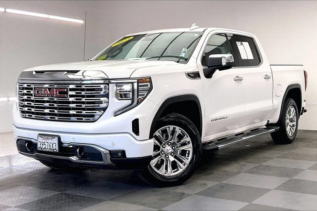Used 2023 GMC Sierra 1500 Denali w/ Denali Carbonpro Edition AWD/4WD image 12