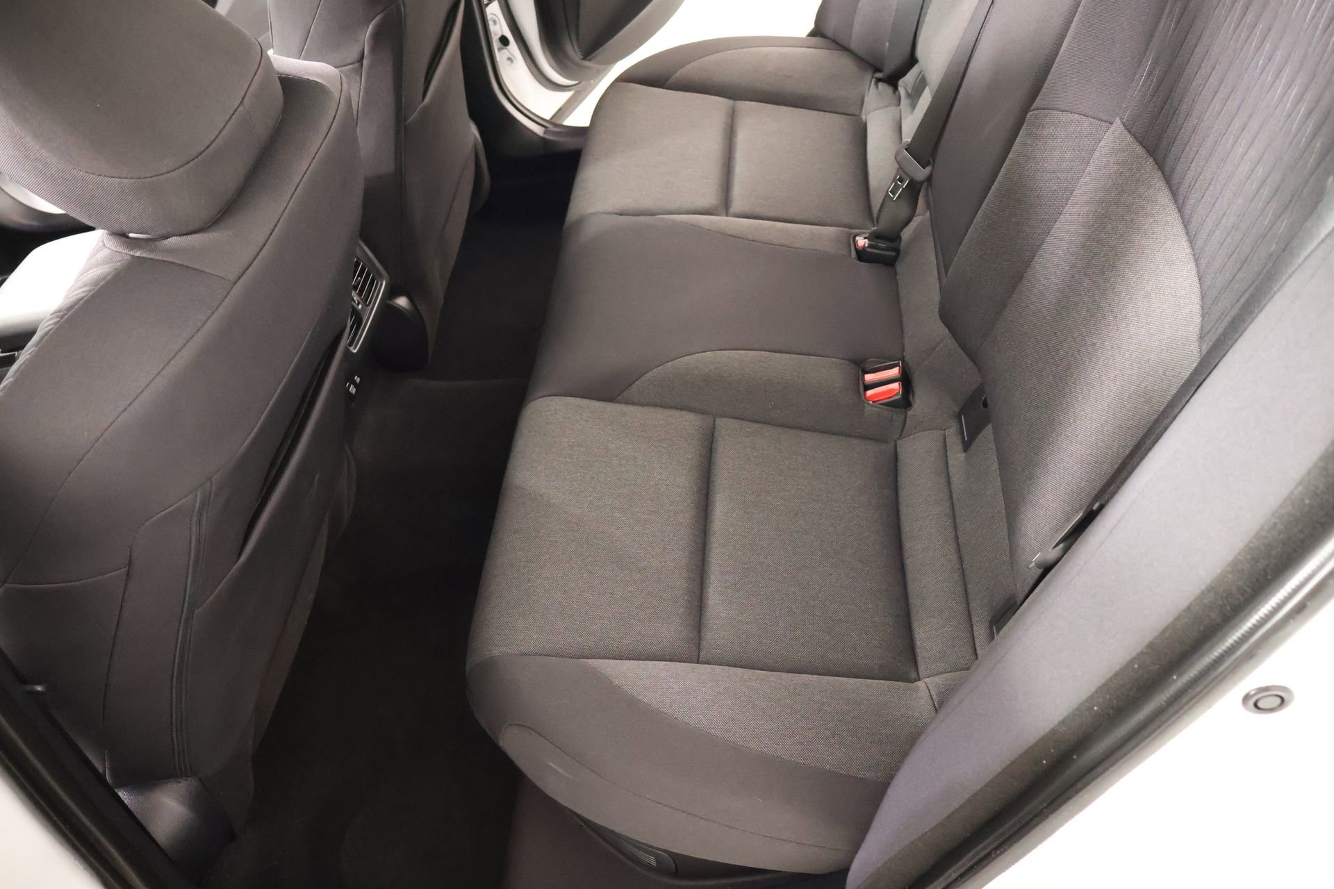 Used 2025 Toyota Camry LE w/ Convenience Package FWD image 11