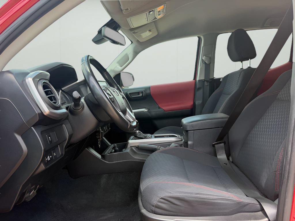Used 2021 Toyota Tacoma SR5 RWD image 10