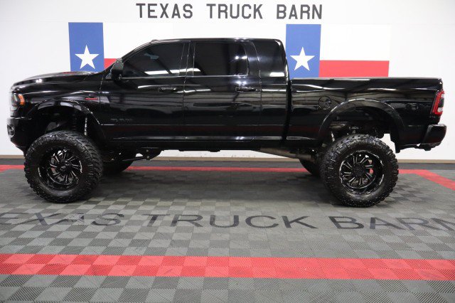 Used 2019 RAM 2500 Laramie w/ Black Appearance Package AWD/4WD image 1