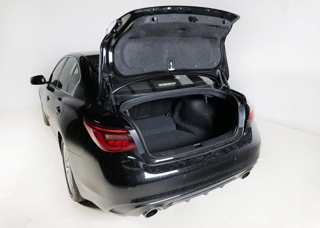 Used 2018 INFINITI Q50 Luxe w/ Essential Package (2.0T Luxe) image 6