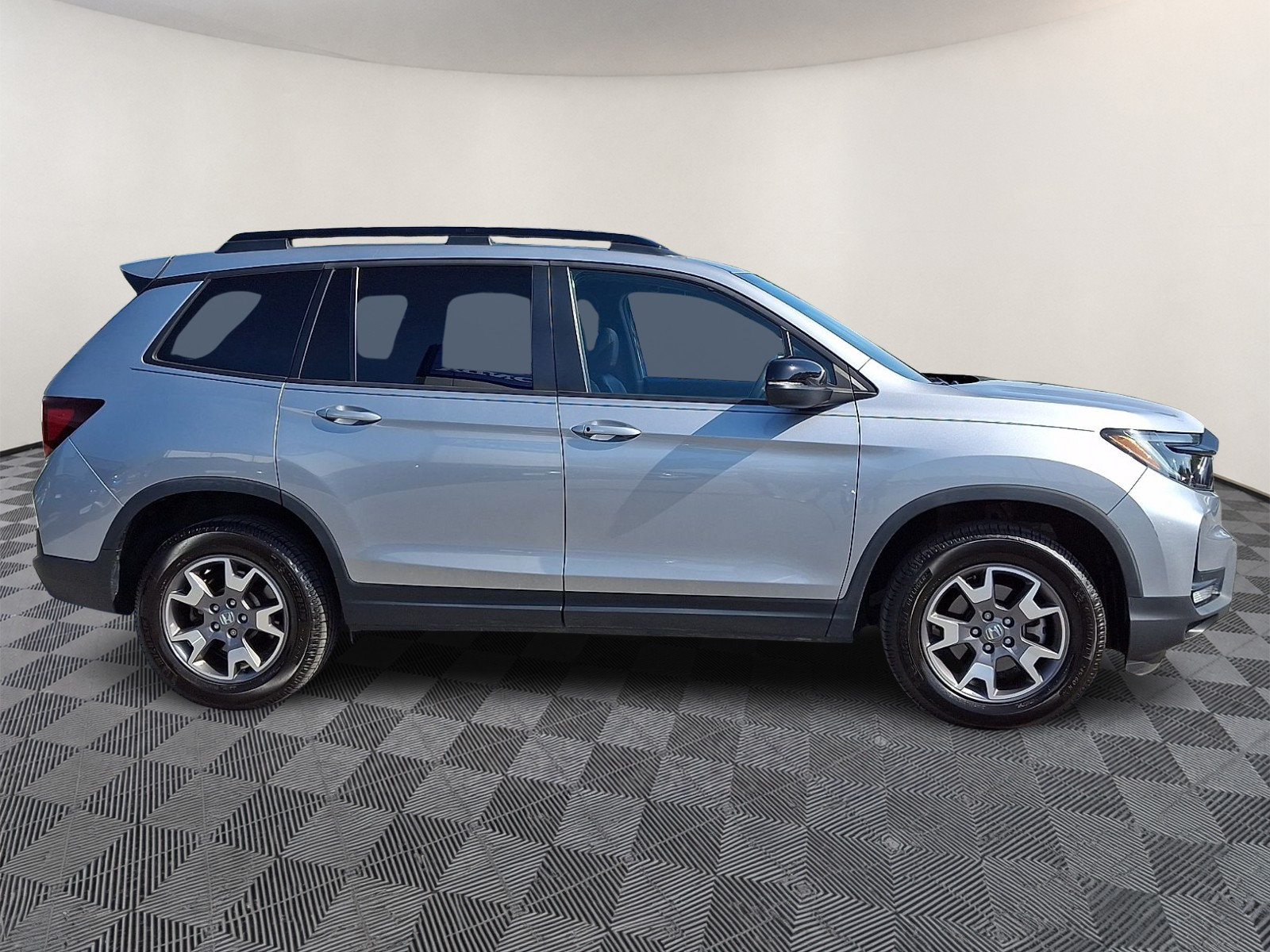 Used 2023 Honda Passport TrailSport image 7