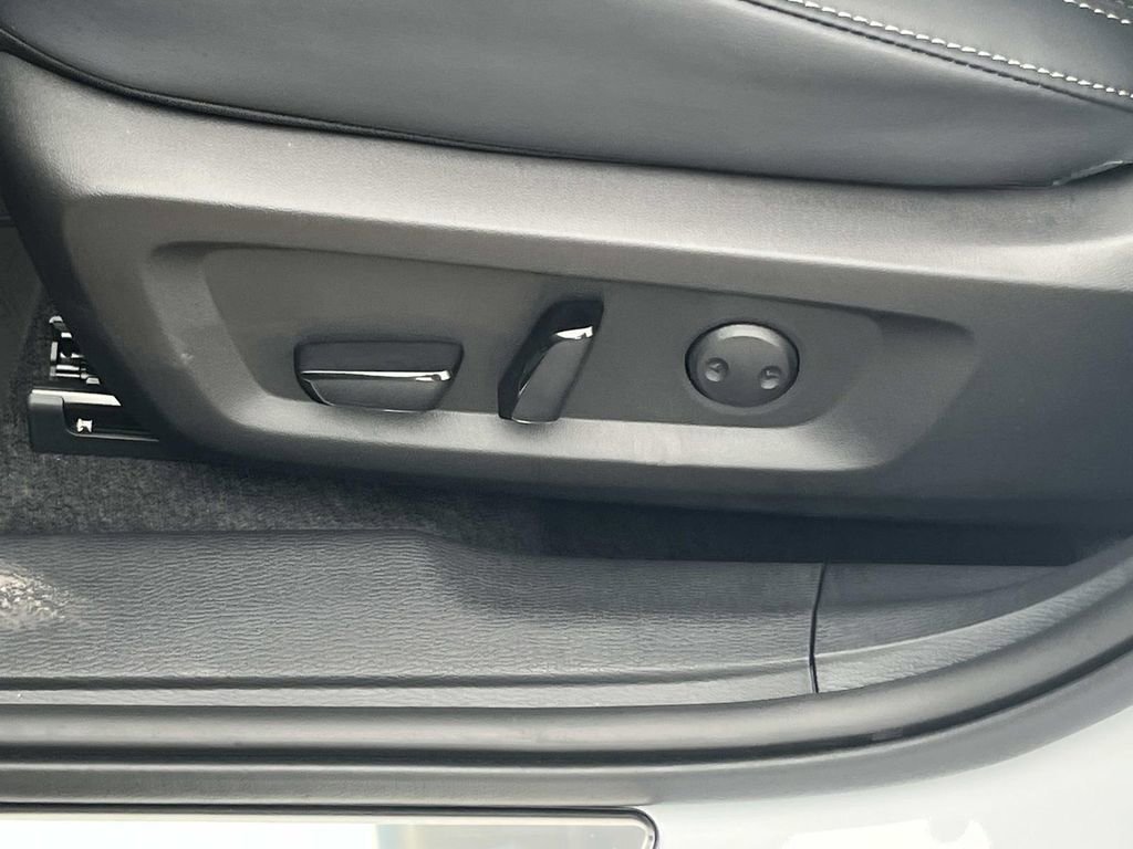 New 2026 Mitsubishi Outlander SE image 11