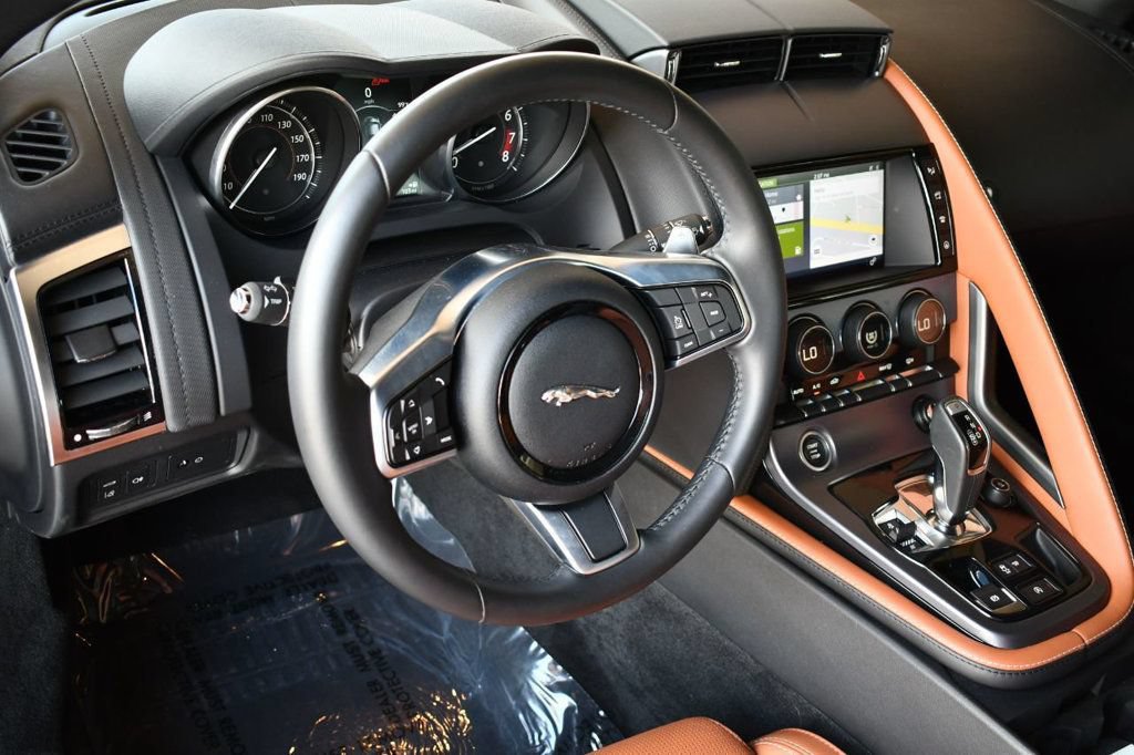 Used 2018 Jaguar F-TYPE Coupe RWD image 33