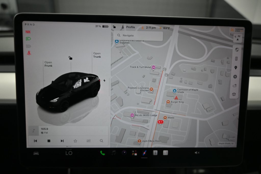Used 2022 Tesla Model Y Performance AWD/4WD image 9