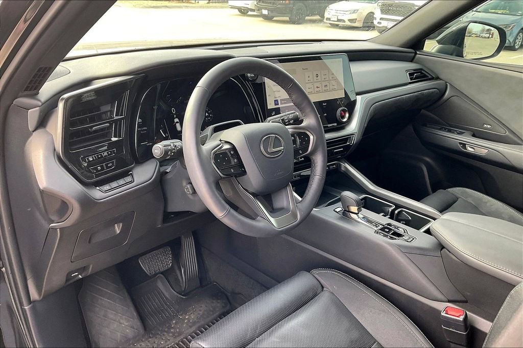 Used 2025 Lexus TX 350 350 Luxury w/ Technology Package image 16