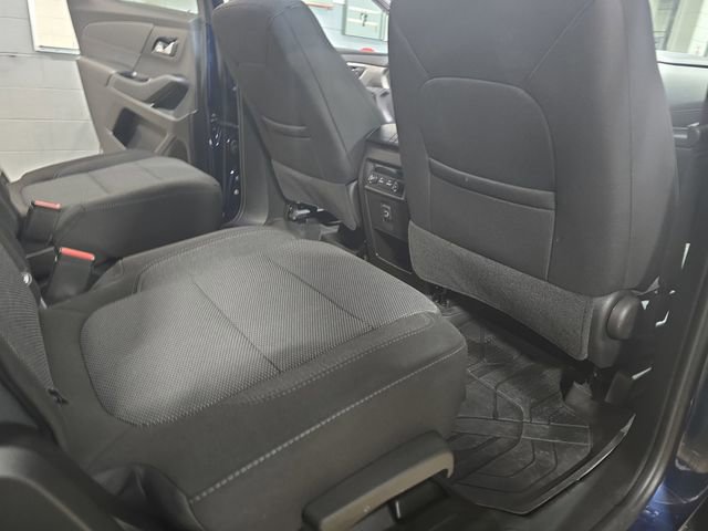 Used 2023 Chevrolet Traverse LT w/ Rear Camera Mirror Package image 15
