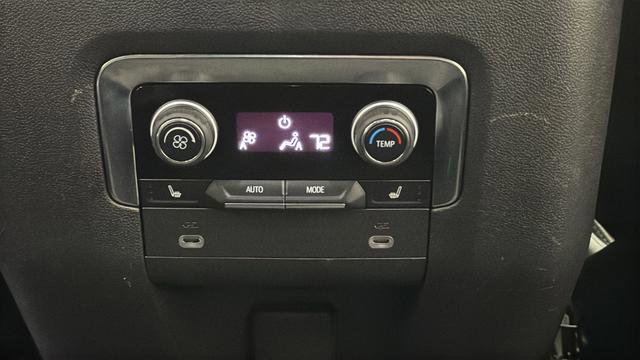 Used 2023 Chevrolet Tahoe Z71 w/ Luxury Package AWD/4WD image 37