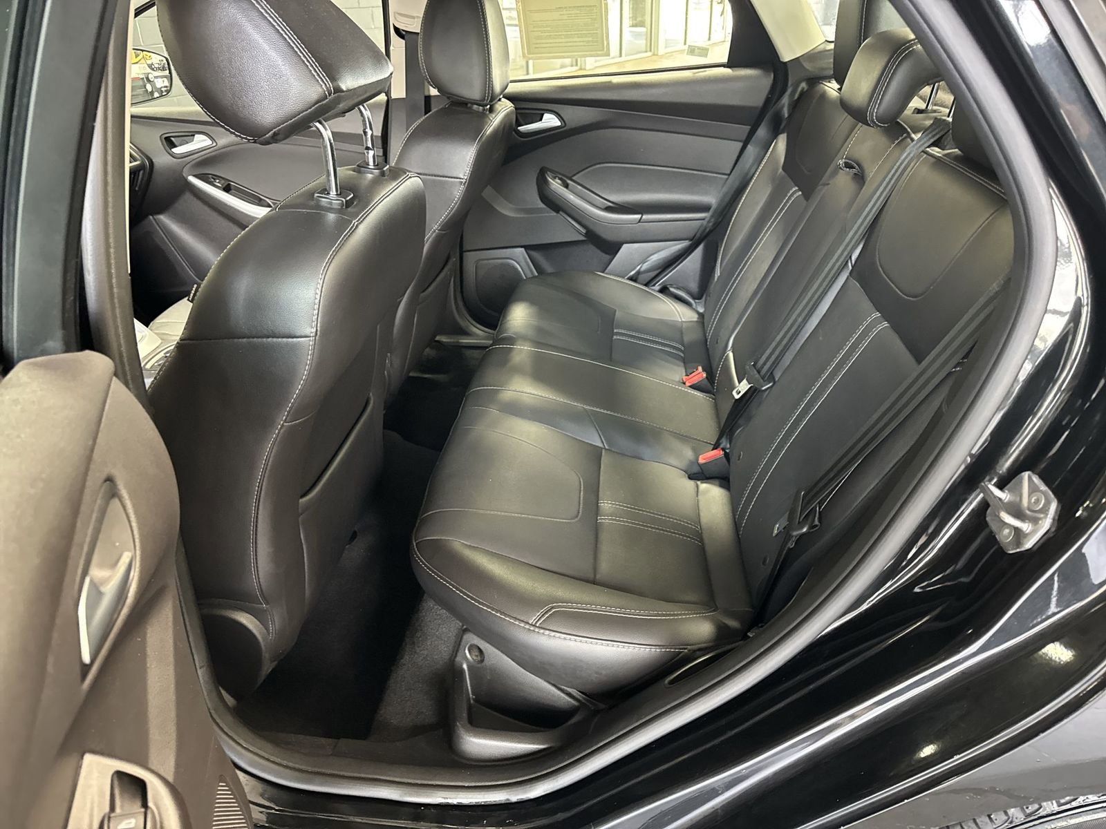 Used 2014 Ford Focus SE w/ Equipment Group 201A FWD image 27