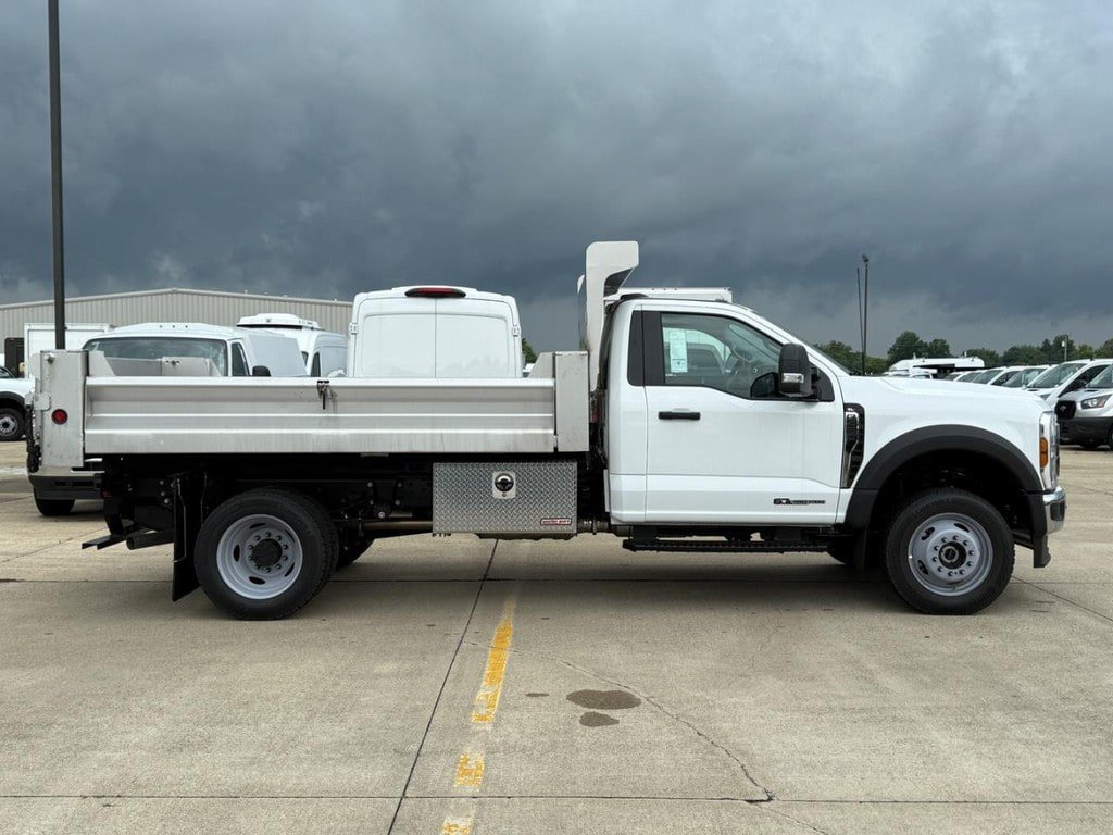 New 2025 Ford F450 XL w/ XL Chrome Package AWD/4WD image 2