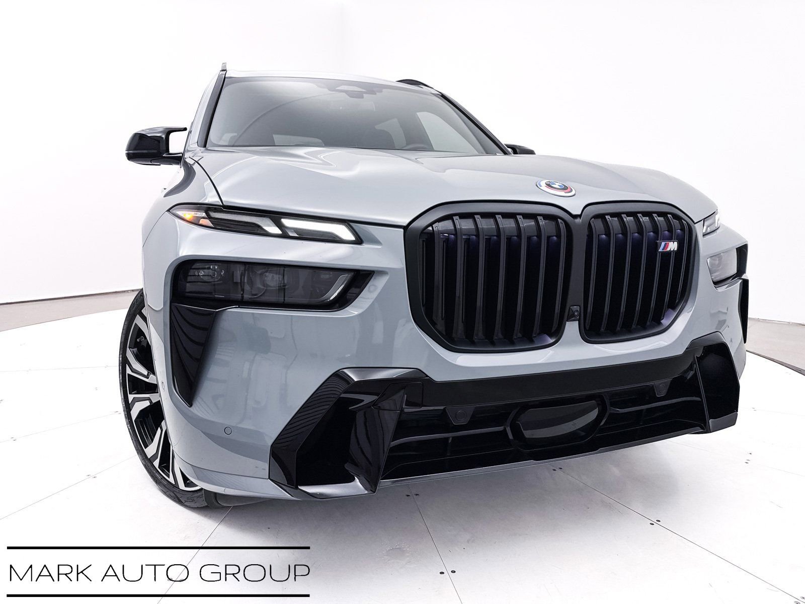 Used 2023 BMW X7 M60i w/ Executive Package AWD/4WD image 1