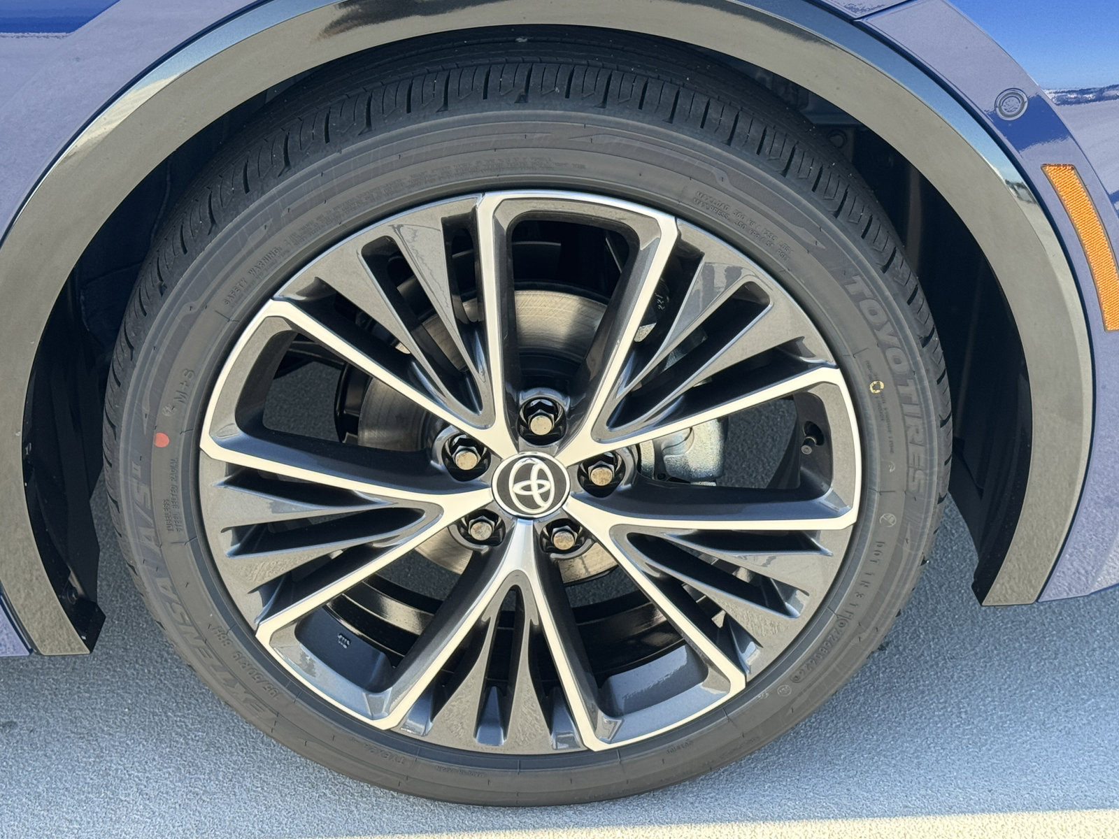 New 2026 Toyota Prius Limited FWD image 15