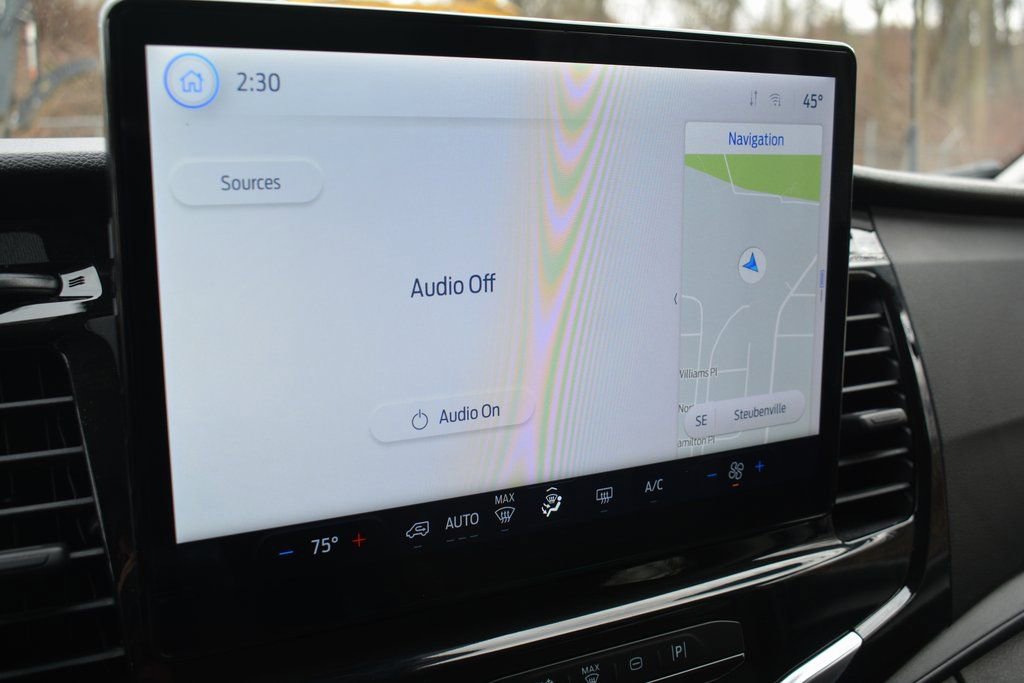 Used 2023 Ford Transit 350 XLT image 14