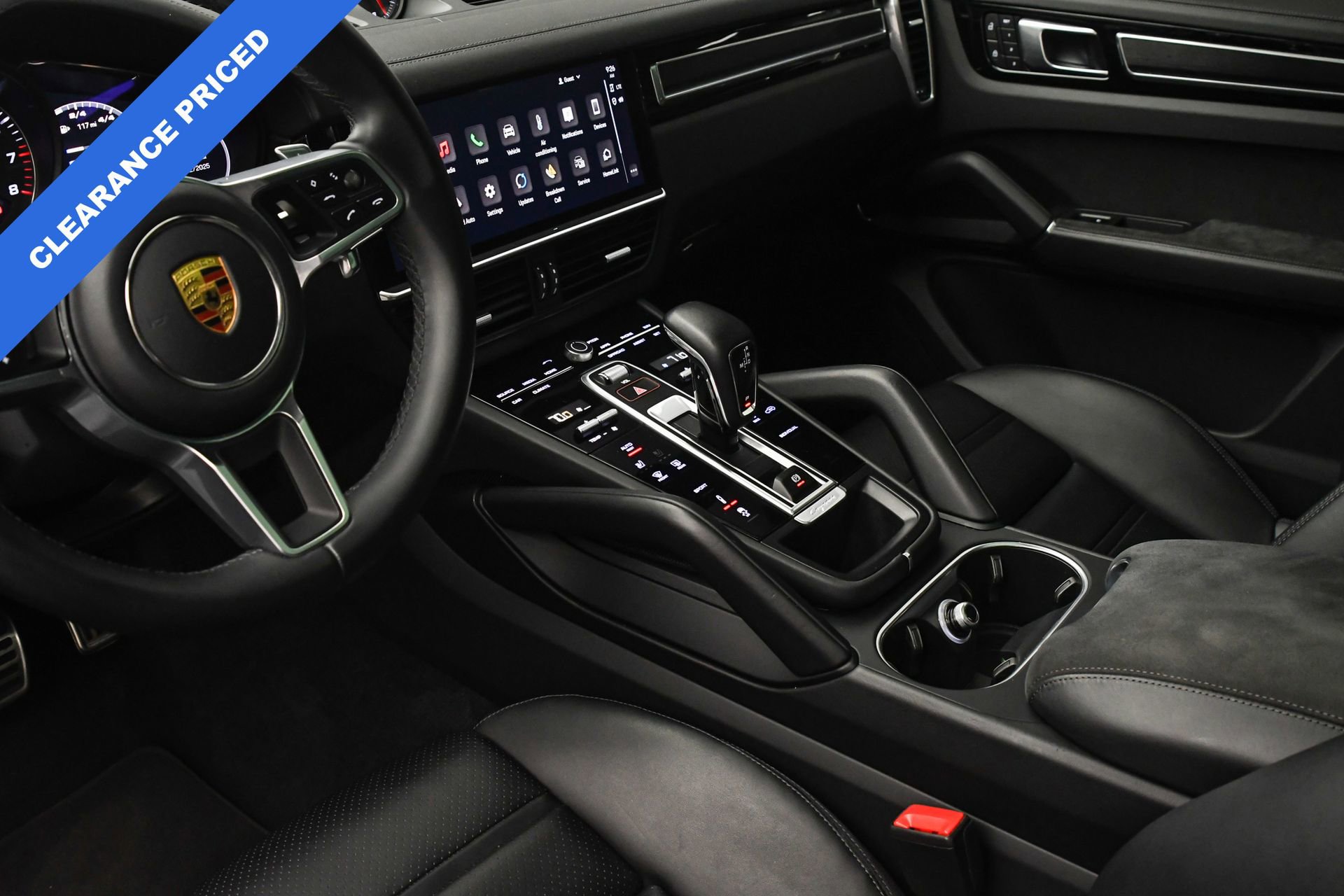 Used 2023 Porsche Cayenne GTS image 38