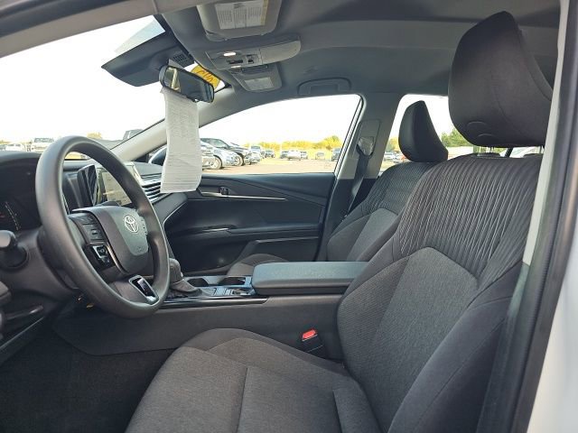 Used 2025 Toyota Camry LE image 14